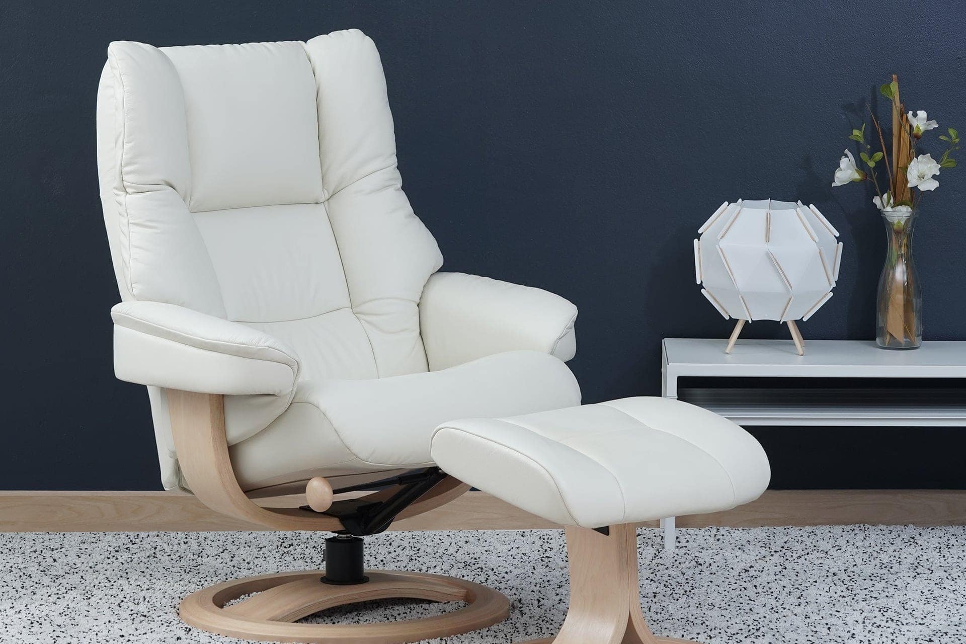 Nordic 60 Recliner Layback Living